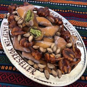   Amuletwrap met veel pistachenoten en speciaal fruitpulp voor Baklava 500 gr